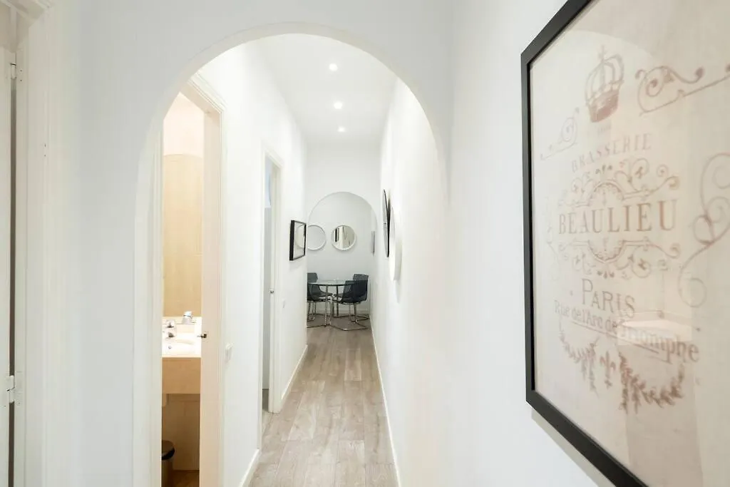 Bebarceloner Poble Nou Apartaments - 2 Bedroom 0*, Barcelona Spain